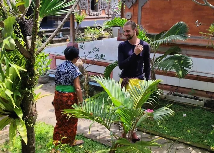 Serongga * Lebih